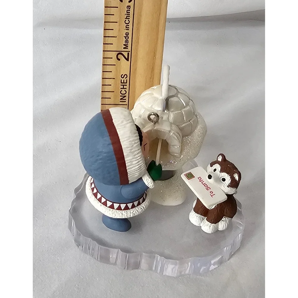 Hallmark Frosty Friends 2005 Ornament Blue White Husky Igloo Santa Letter 26th
